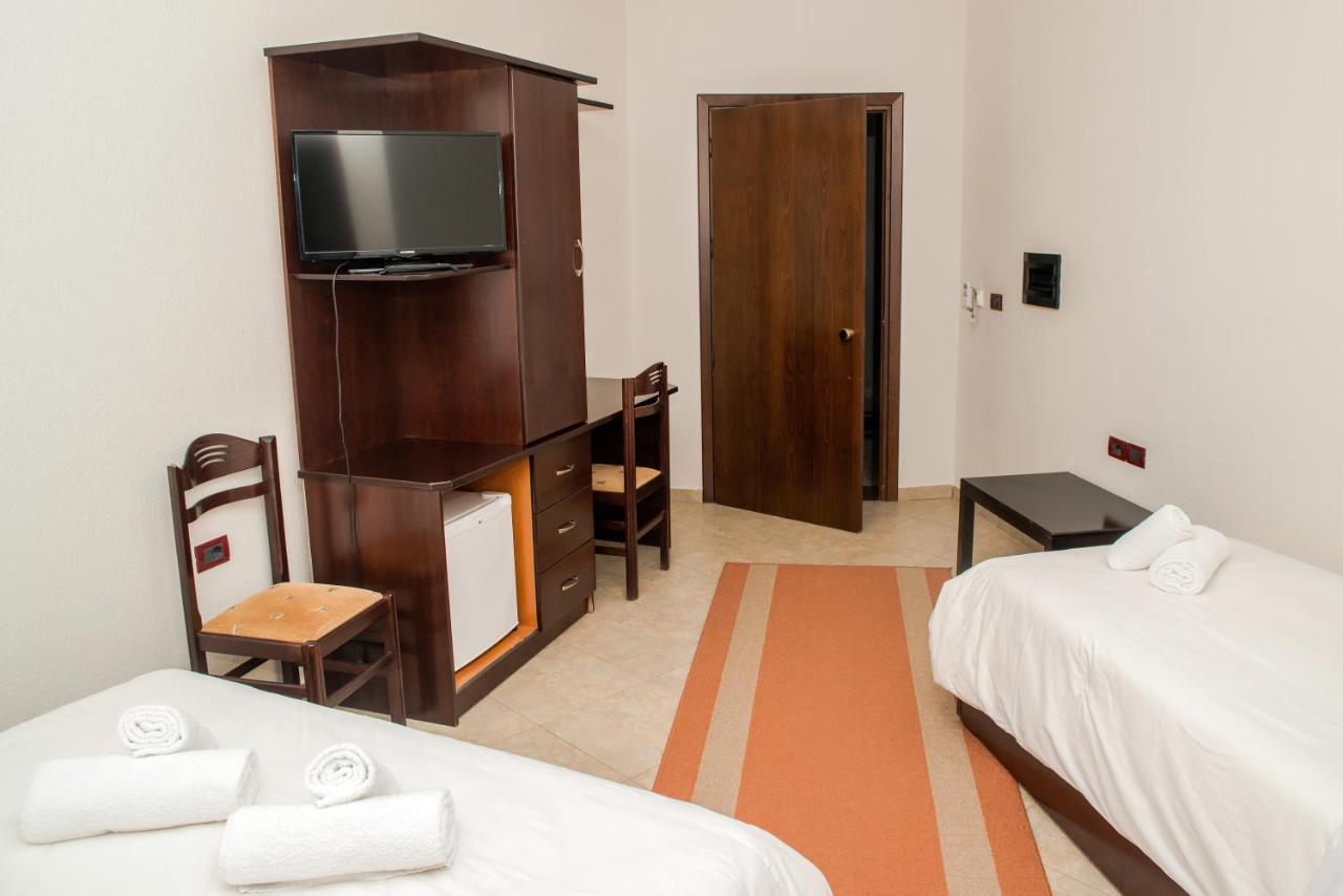 Hotel George Korce Luaran gambar